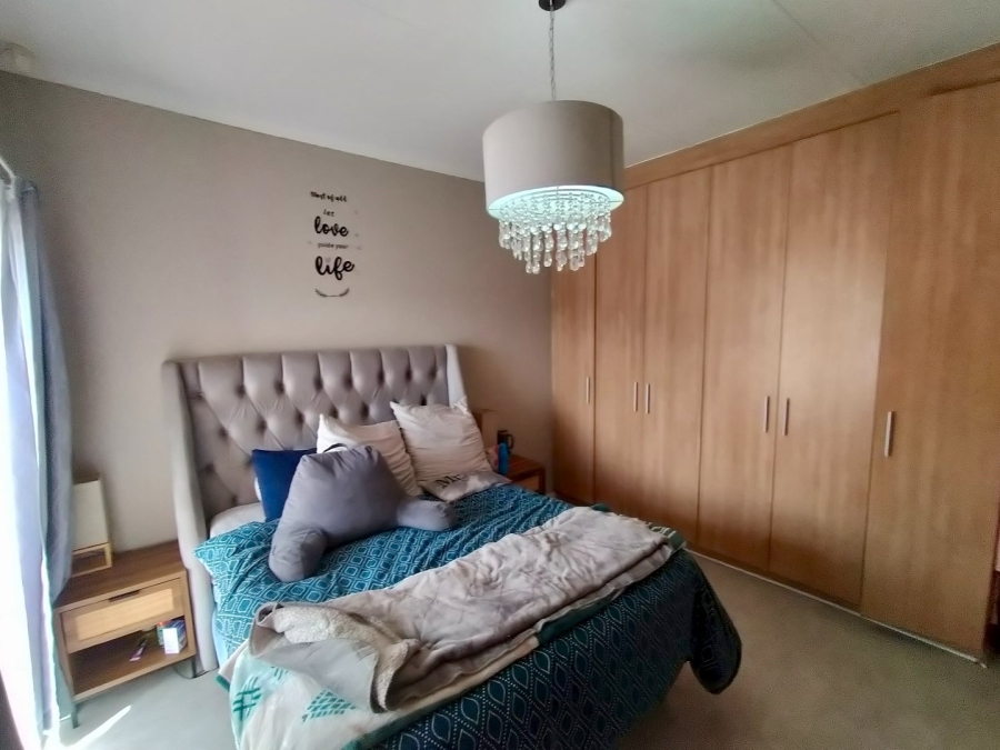 3 Bedroom Property for Sale in Langenhovenpark Free State